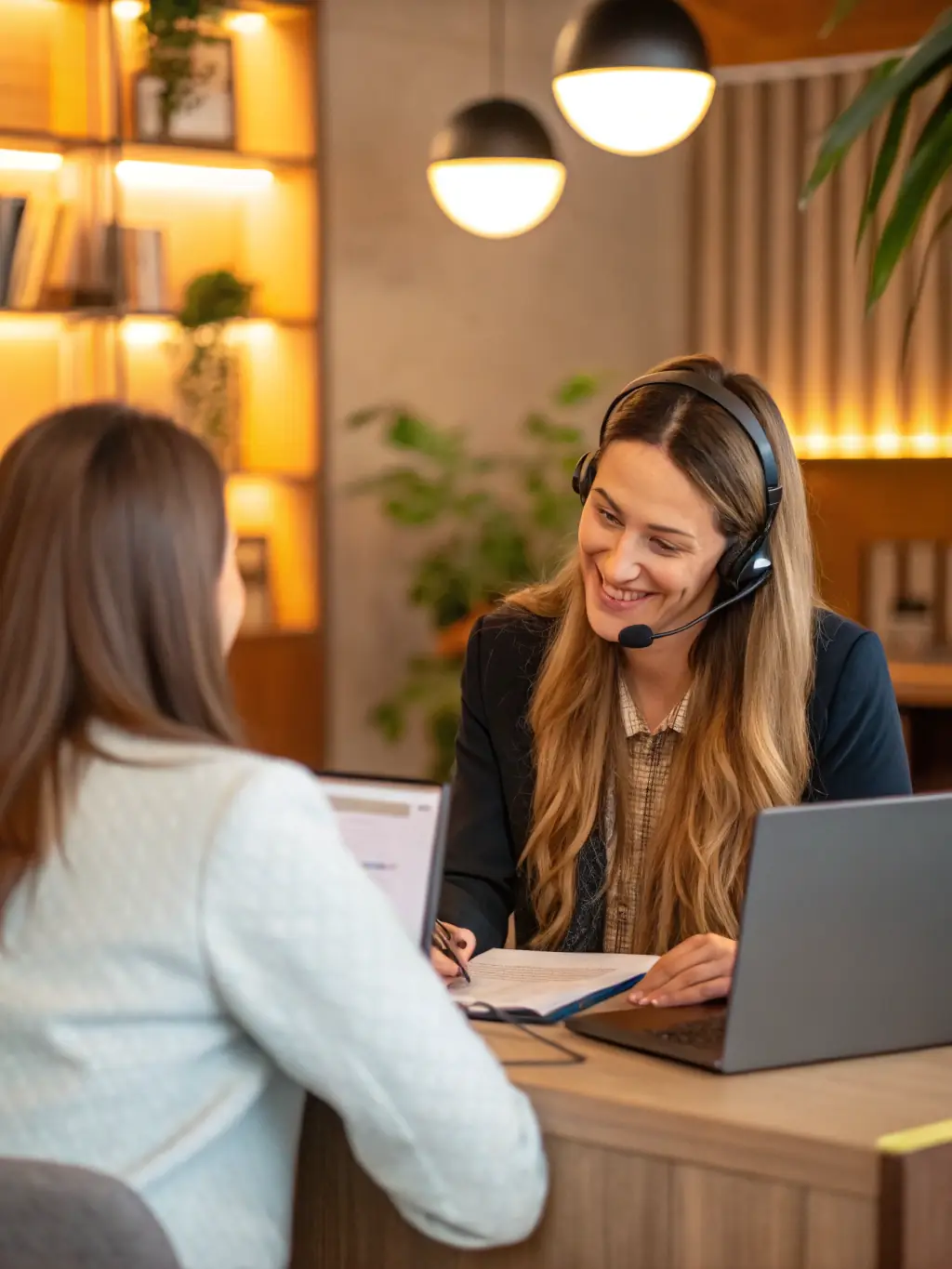 A customer service representative assisting a subscriber, emphasizing the priority support offered with the Monthly Plan.